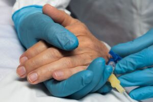 close-up-doctor-putting-cannula (1)