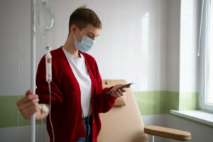 patient-getting-chemotherapy-treatment (3)